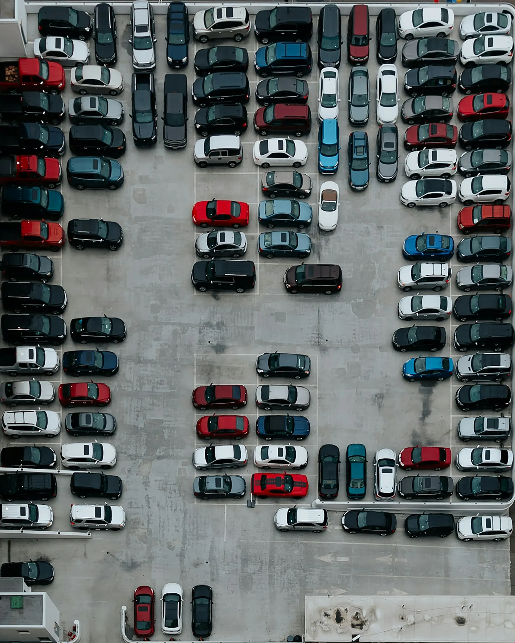 Fahrzeuge auf dem Areal der Garage